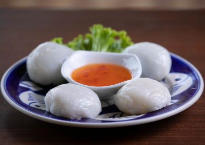 white steamed khmer dumplings